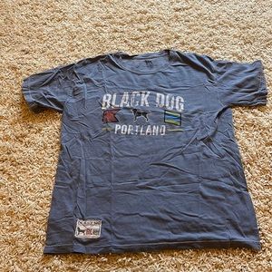 Men’s medium Black Dog Portland t-shirt